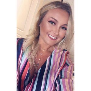 Meet your Posher, Briana